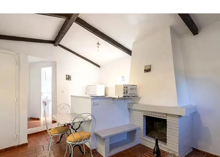 Lavezzi F2 2-4 Pers Rondinara, Hébergement de vacances *